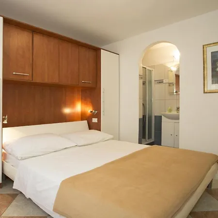 Mavarstica 12696a Διαμέρισμα *