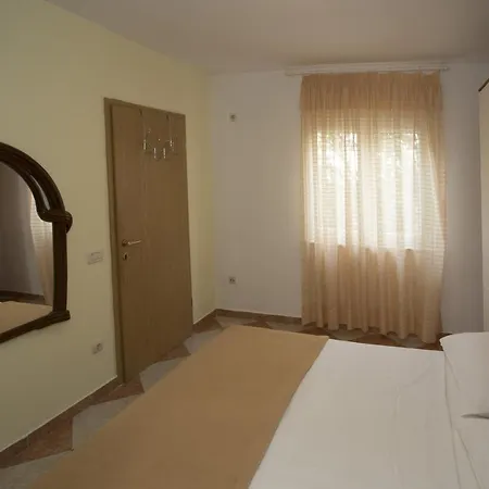 Mavarstica 12696a Apartment Trogir