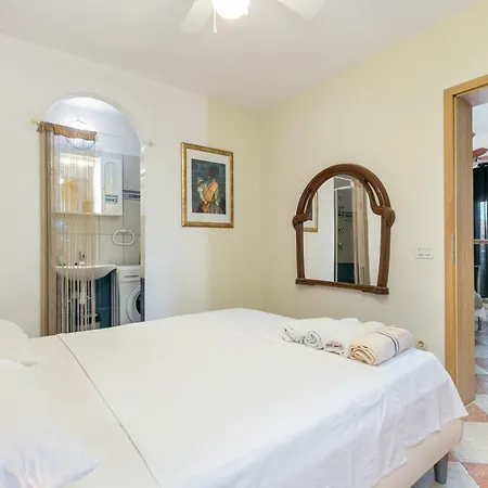 Appartement Mavarstica 12696a